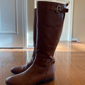 Good condition Nine West boots, very stylish and worn only a few times